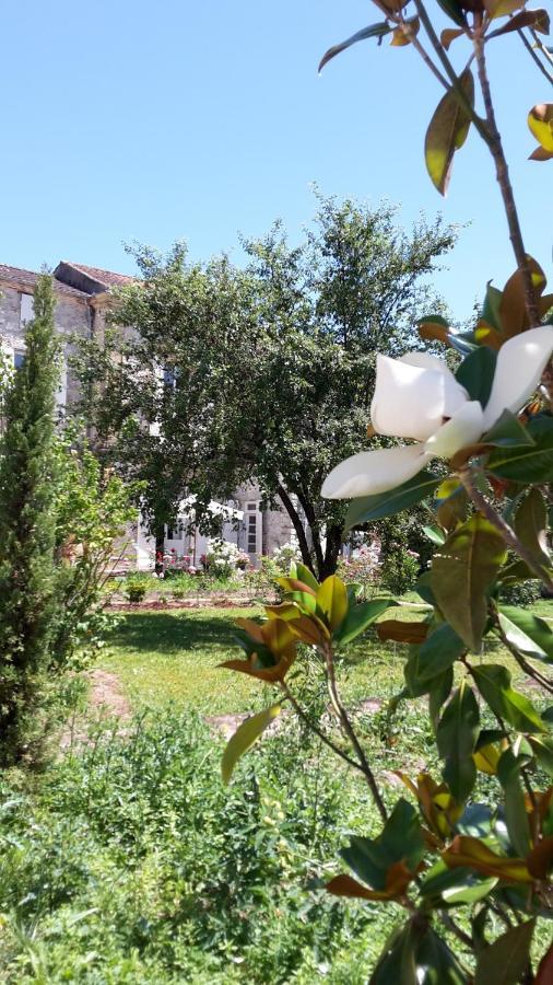 Bed and Breakfast L'Ecrin Villeneuve-sur-Lot Esterno foto